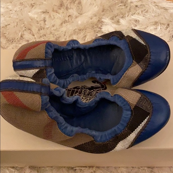 Burberry flats - Picture 3 of 3